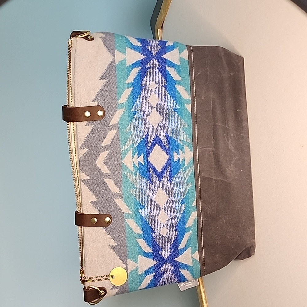 Beautiful Land & Kamp Wool Crossbody Purse